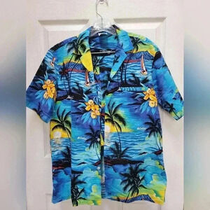 Royal Creations Hawaii Two Piece Set Button Down Short Sleeve & Shorts Size Med